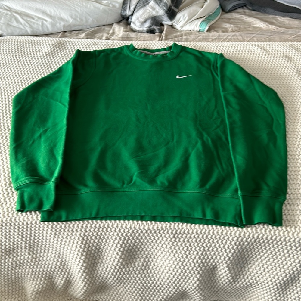 Nike sweatshirt. Kelly green. Size medium.